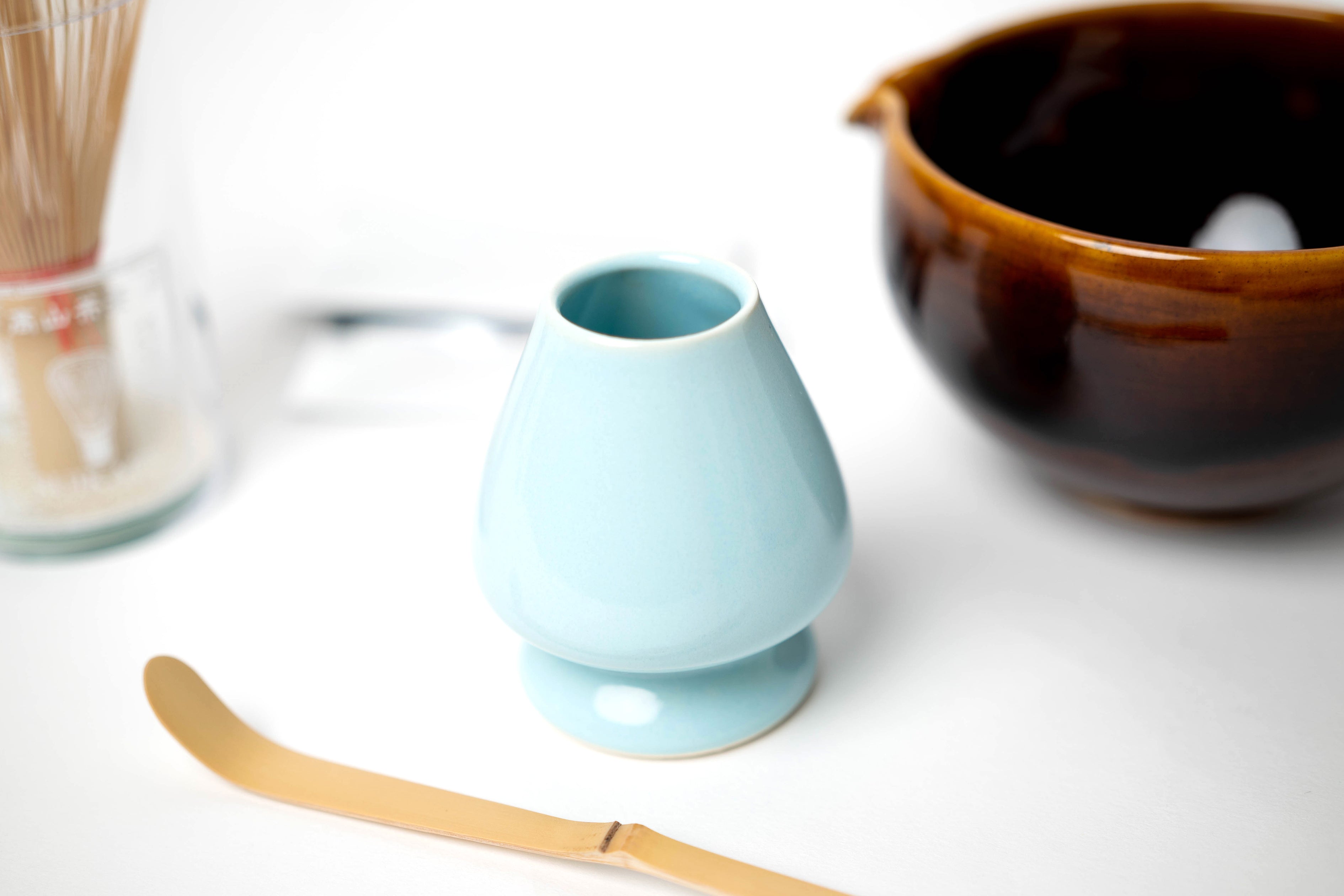 茶筌休め　青磁器